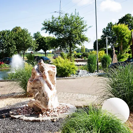 Eden 3 Sterne Superior 호텔 졸타우