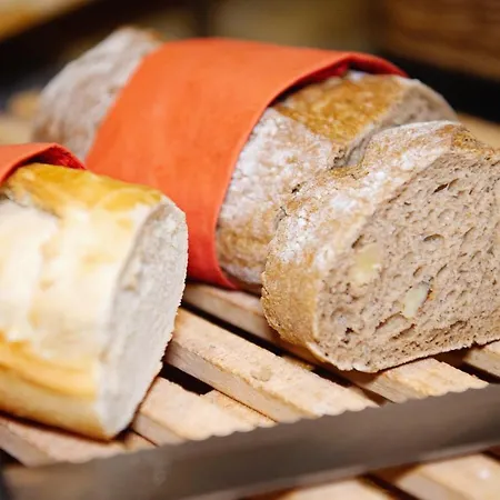 Eden 3 Sterne Superior 3* 졸타우